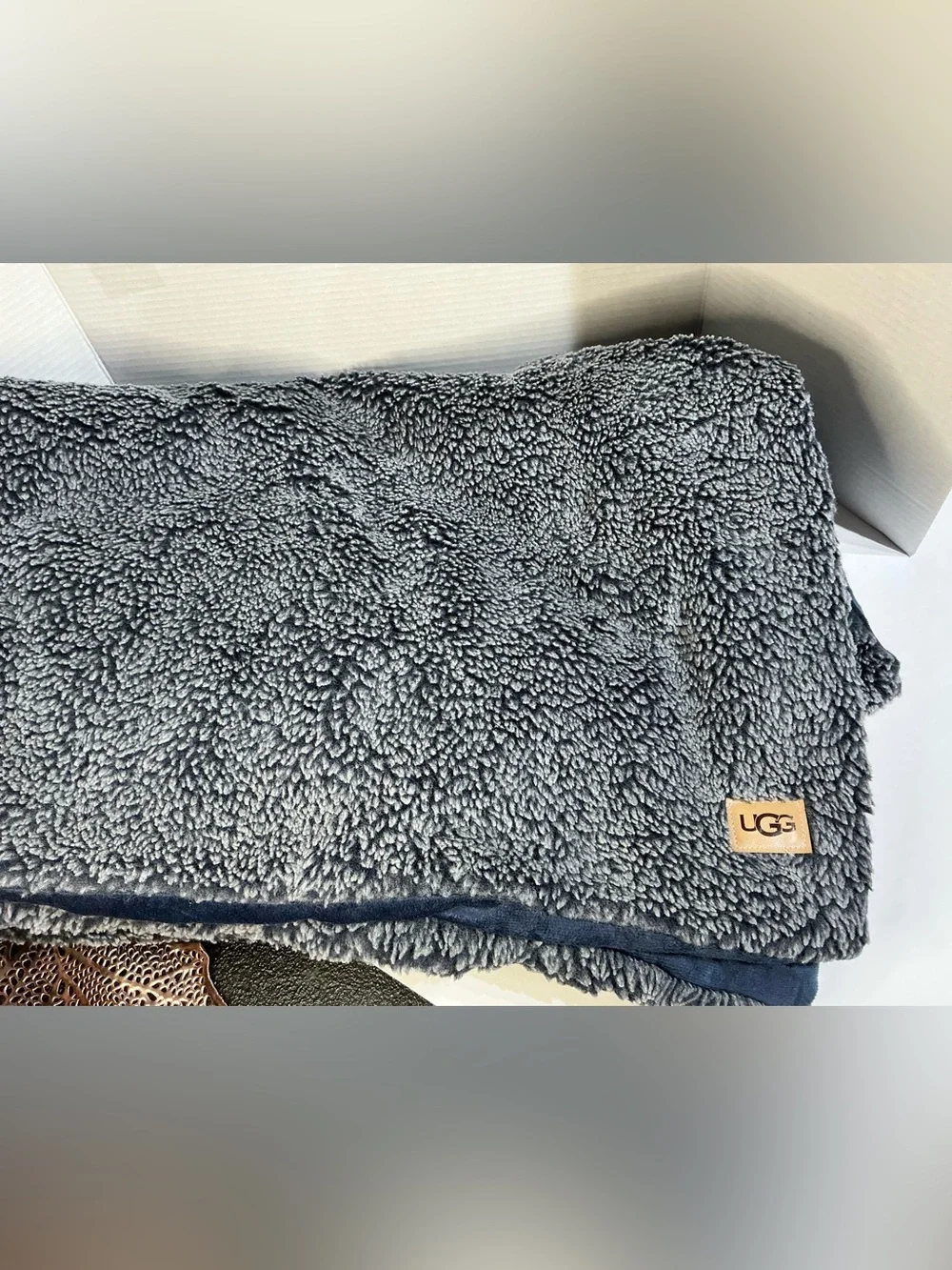 UGG Plush Sherpa Throw Blanket in Dark Blue Cozy faux fur Lounge